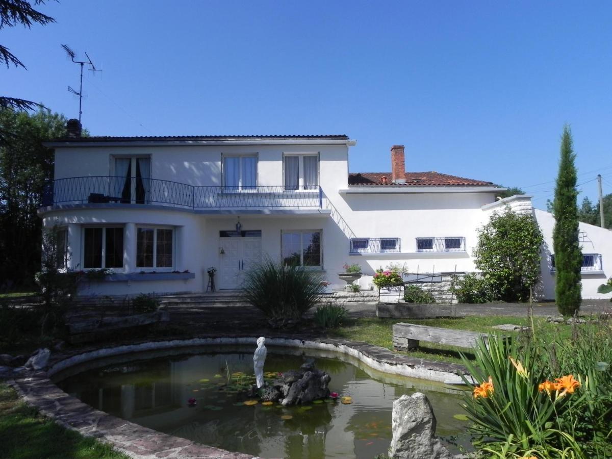 Gîte de l'Aqueduc Le Douhet Extérieur photo