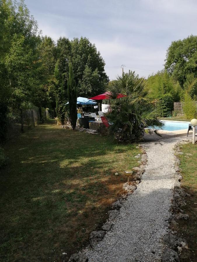 Gîte de l'Aqueduc Le Douhet Extérieur photo